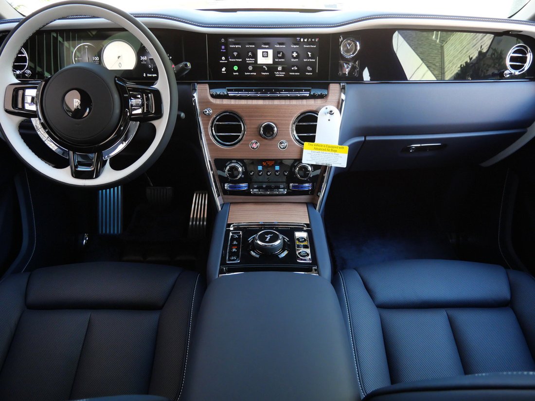 Suv in Beverly Hills, CA, United States 4 - 19129229