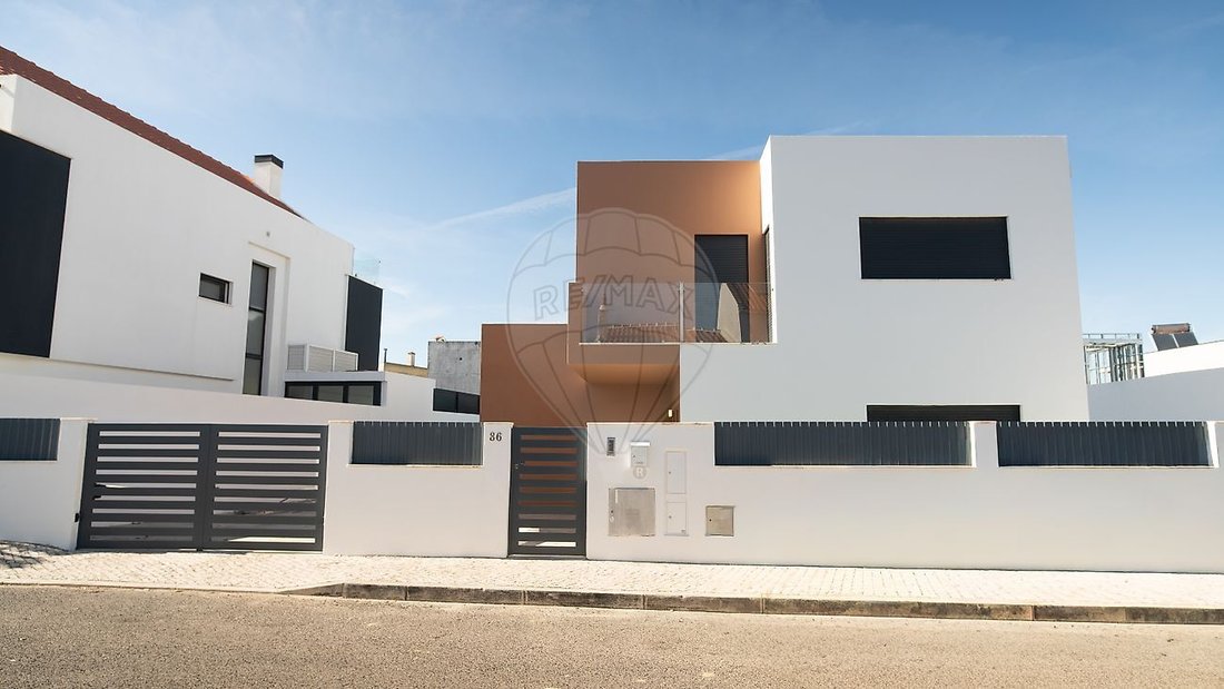 House in Sao Domingos de Rana, Lisbon, Portugal 1 - 19130980