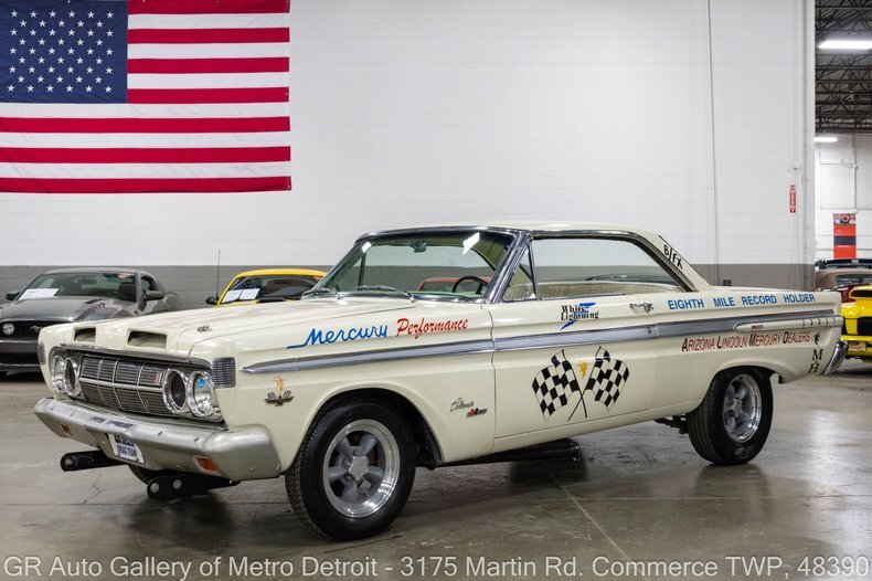 "White Lightning" in Commerce Twp, United States 1 - 19128774