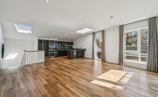 House in Ravenscourt Park, Hammersmith and Fulham, England 1
