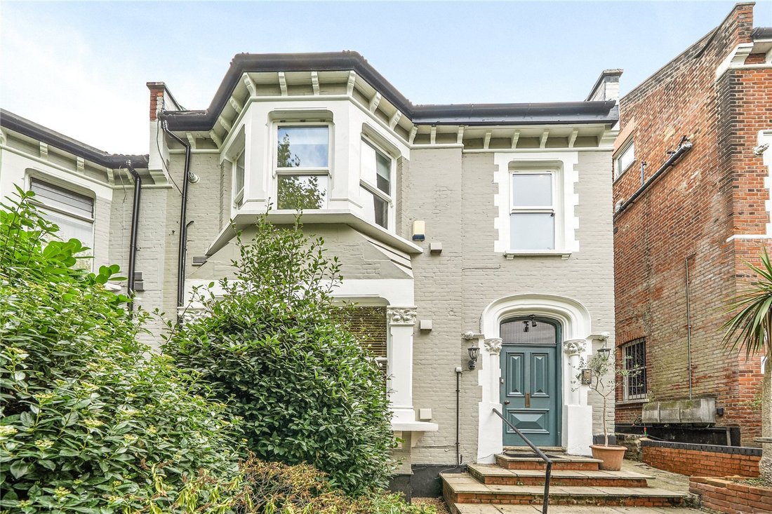 Apartment in Holly Village, Haringey, England 1 - 19124451