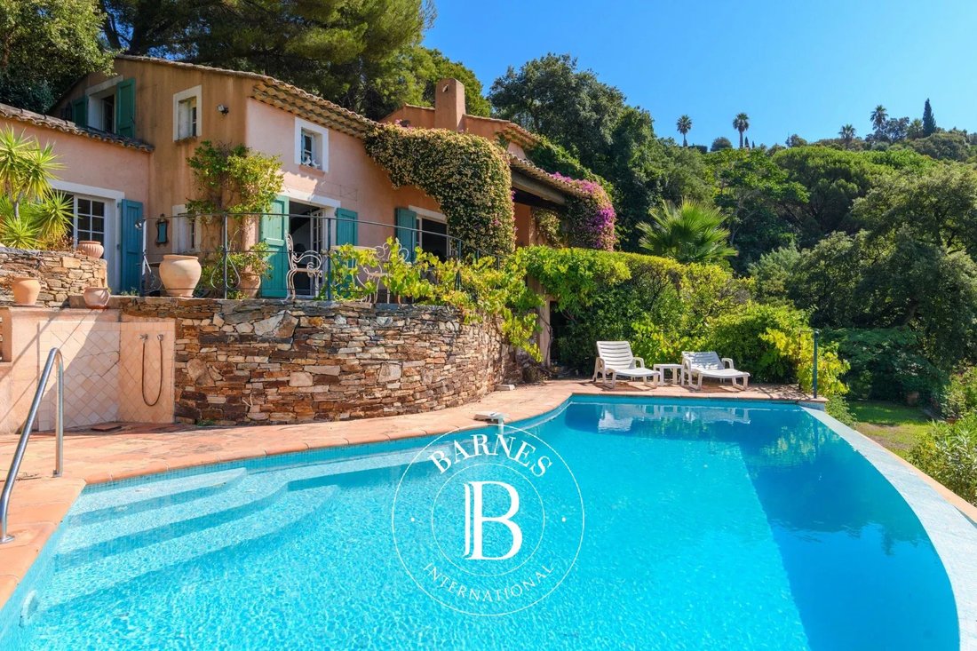 Villa in Le Lavandou, Provence-Alpes-Côte d'Azur, France 5 - 18984974