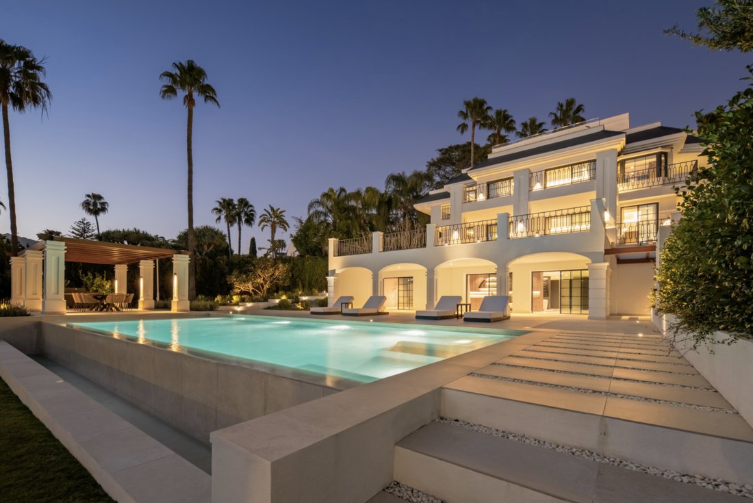 Villa in Nueva Andalucía, Marbella, Spanien 1 - 19129176