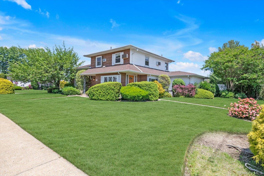 House in Massapequa Park, New York, United States 3 - 19126193