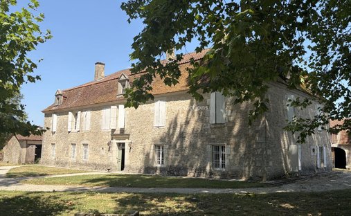Haus in Thenon, Neu-Aquitanien, Frankreich 1
