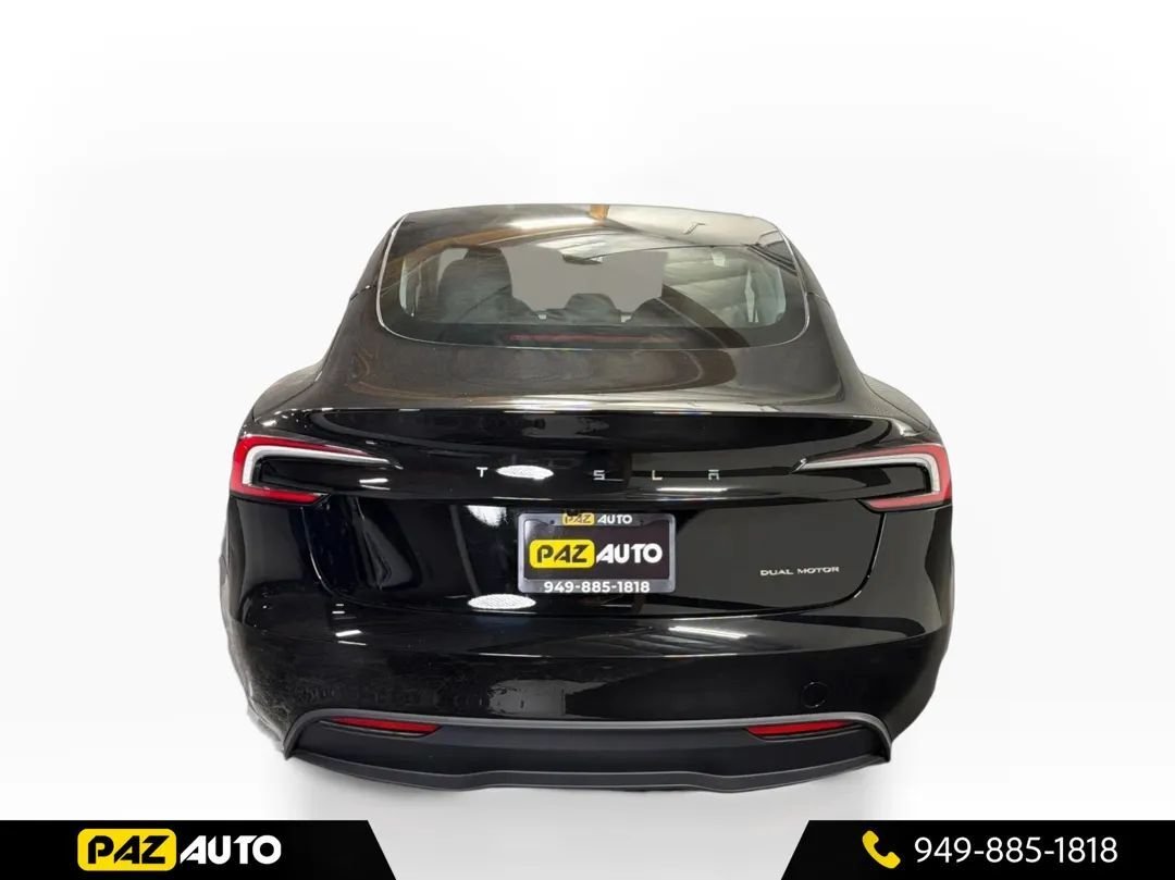 Sedan in Laguna Hills, CA, United States 4 - 19127133