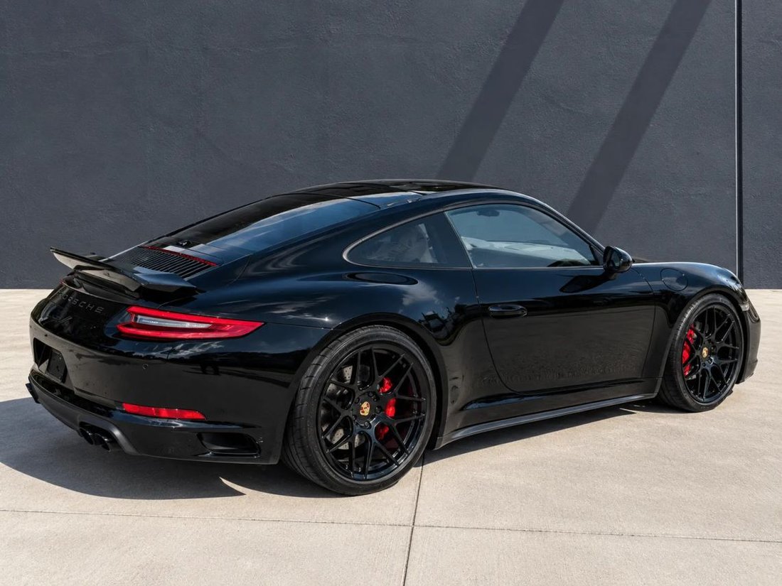 Coupe in Hollywood, FL, United States 3 - 19106025