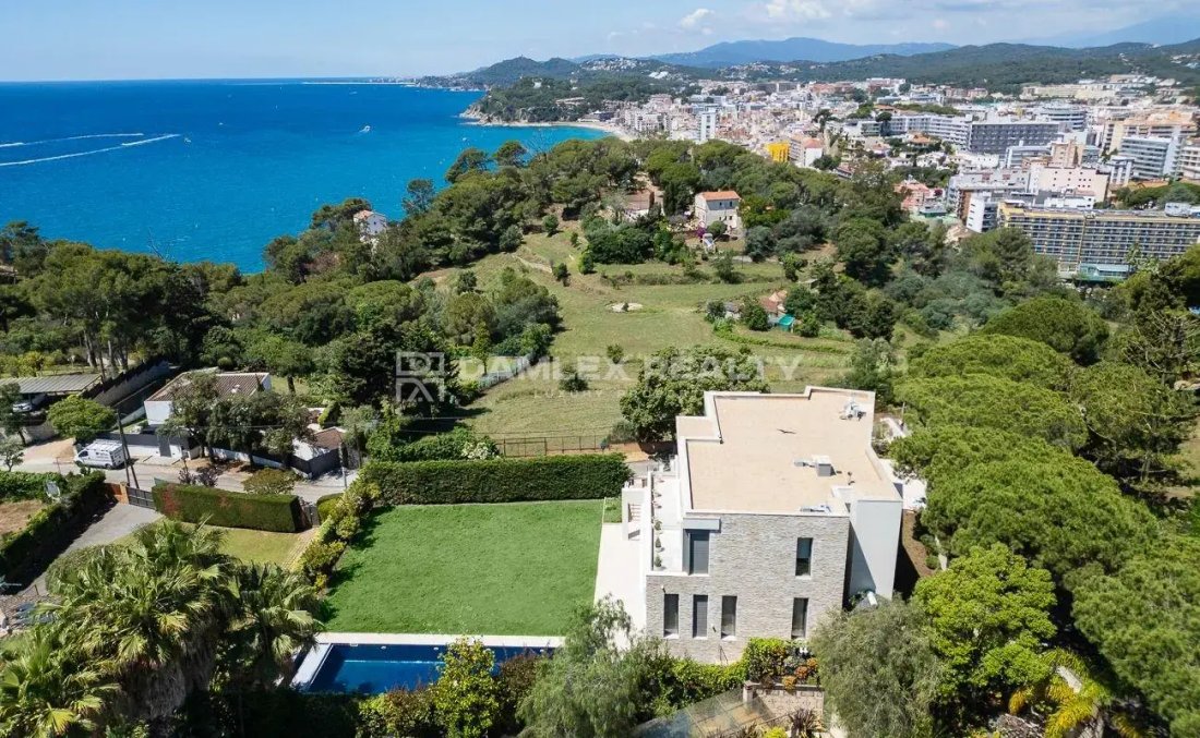 Haus in Lloret de Mar, Katalonien, Spanien 4 - 14373972