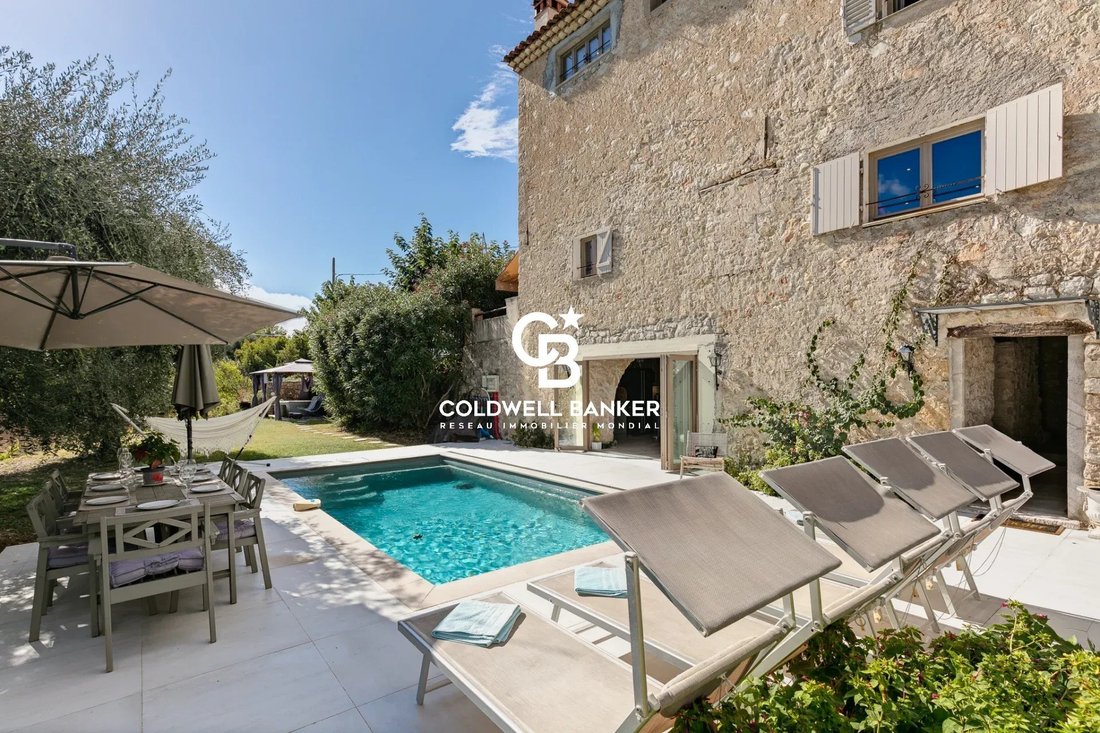 Maison à Châteauneuf-Grasse, Provence-Alpes-Côte d'Azur, France 1 - 19132486
