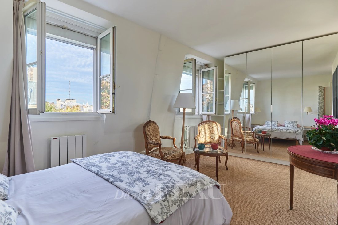 Apartment in Elysées-Madeleine, Paris 8e Arrondissement, Paris 3 - 19122809