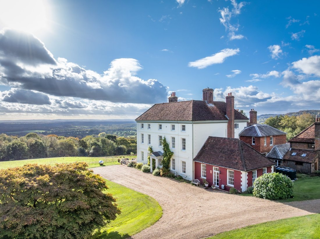 Haus in Surrey, England 2 - 19122502