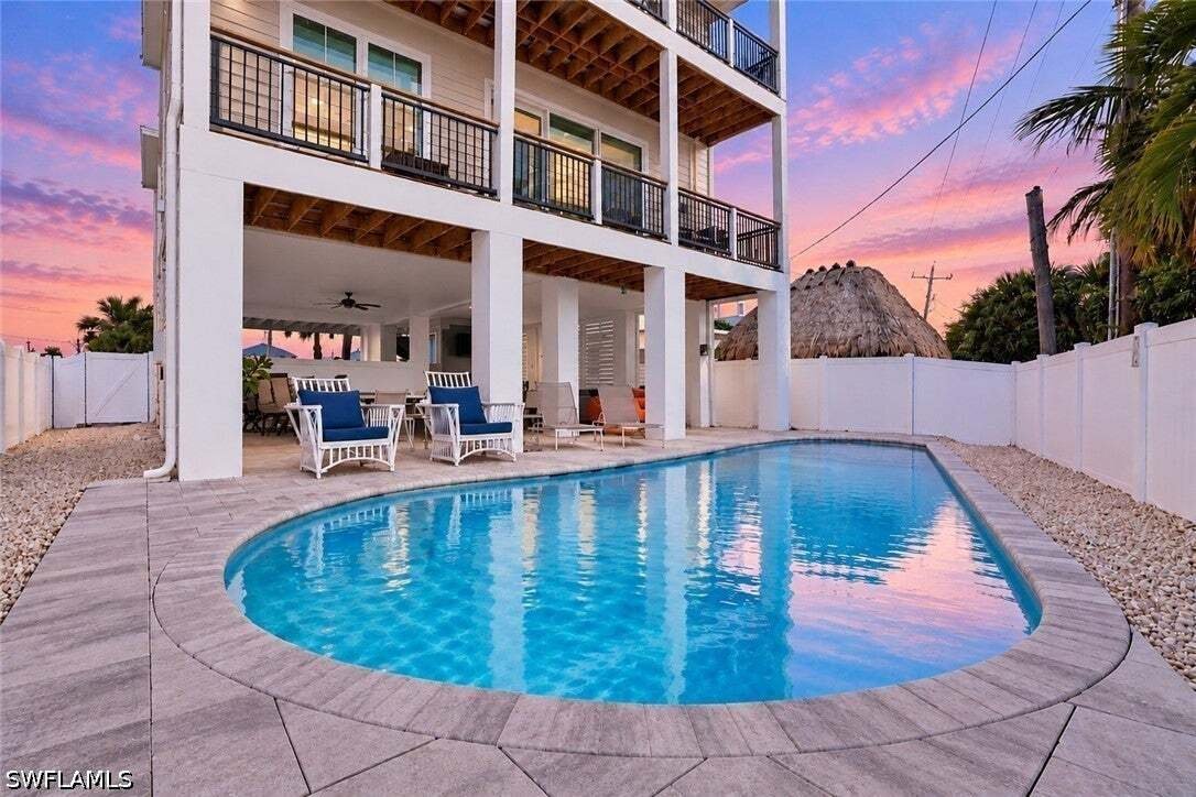 Maison à Fort Myers Beach, Floride, États-Unis 2 - 19128282