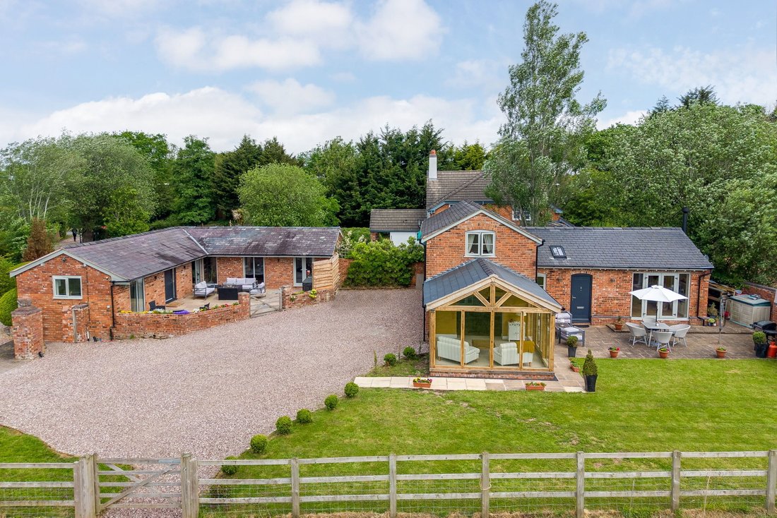 House in Tarporley, England 3 - 19130814