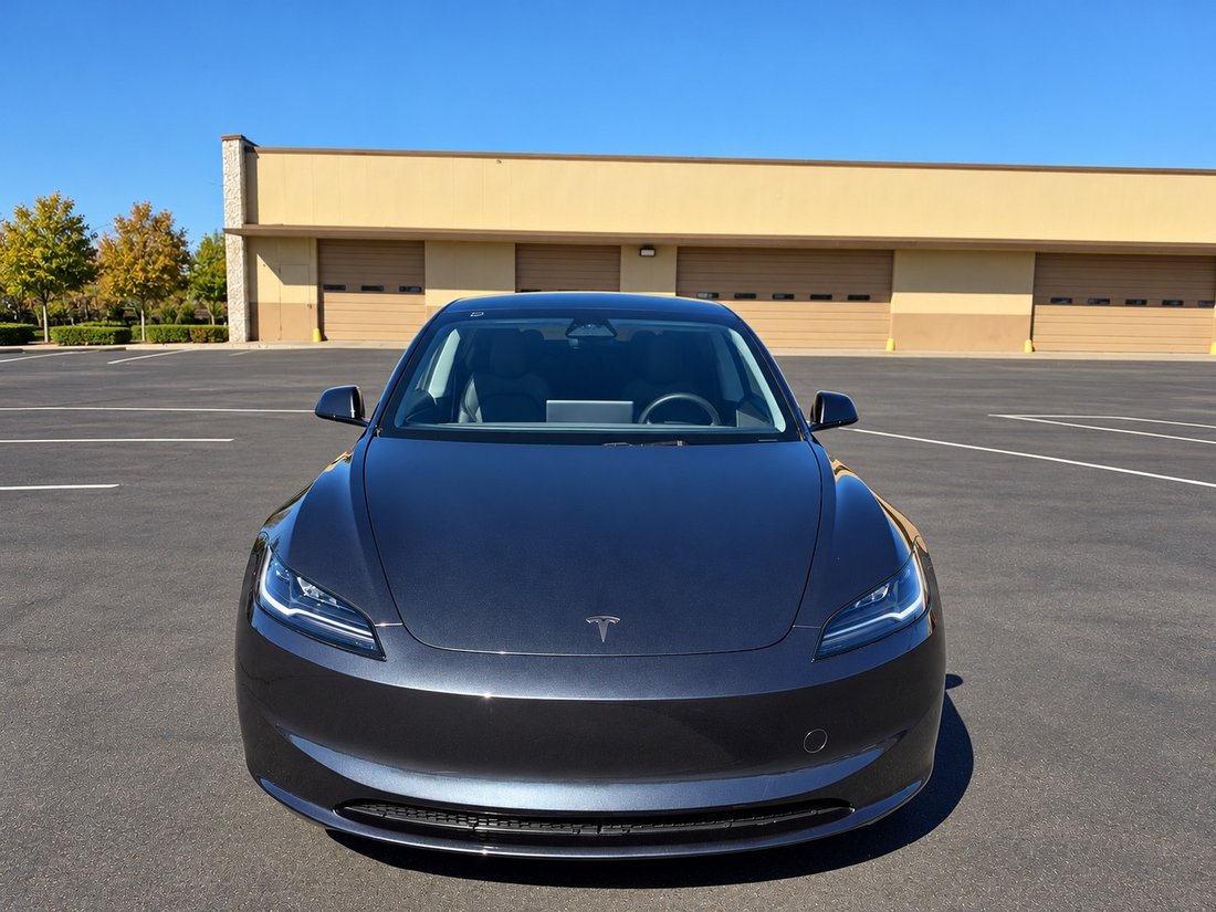 Sedan in Sacramento, CA, United States 2 - 19133788