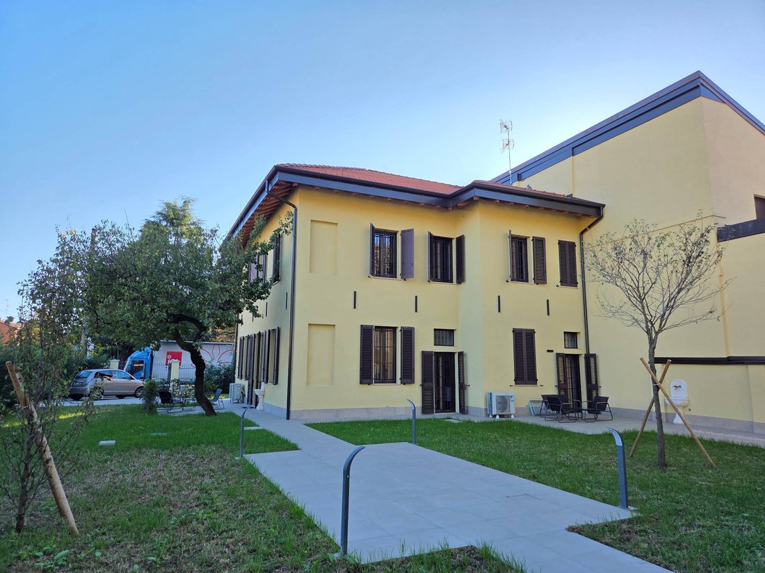 Villa en Opera, Lombardía, Italia 2 - 19127735