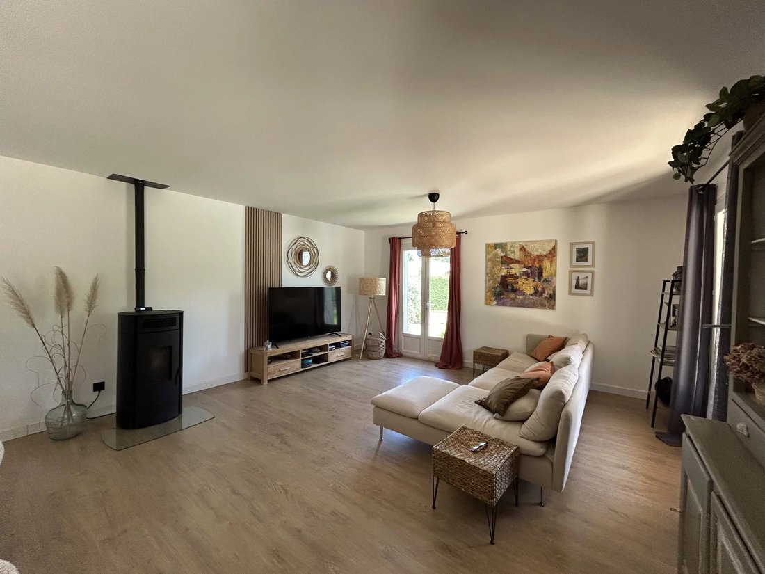 Villa in Jouques, Provence-Alpes-Côte d'Azur, France 5 - 19122980