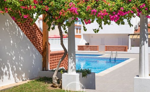 Townhouse in Olhos de Agua, Algarve, Portugal 1