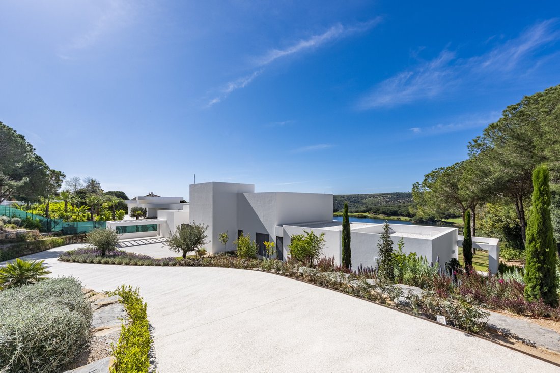 Villa in Sotogrande, San Roque, Andalusia 1 - 19128470