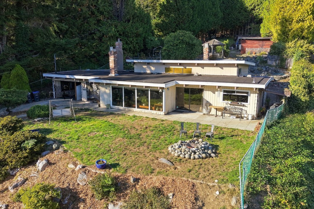 House in Sechelt, British Columbia, Canada 1 - 19123866