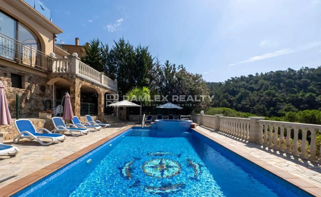 Maison à Lloret de Mar, Catalogne, Espagne 2 - 18644485