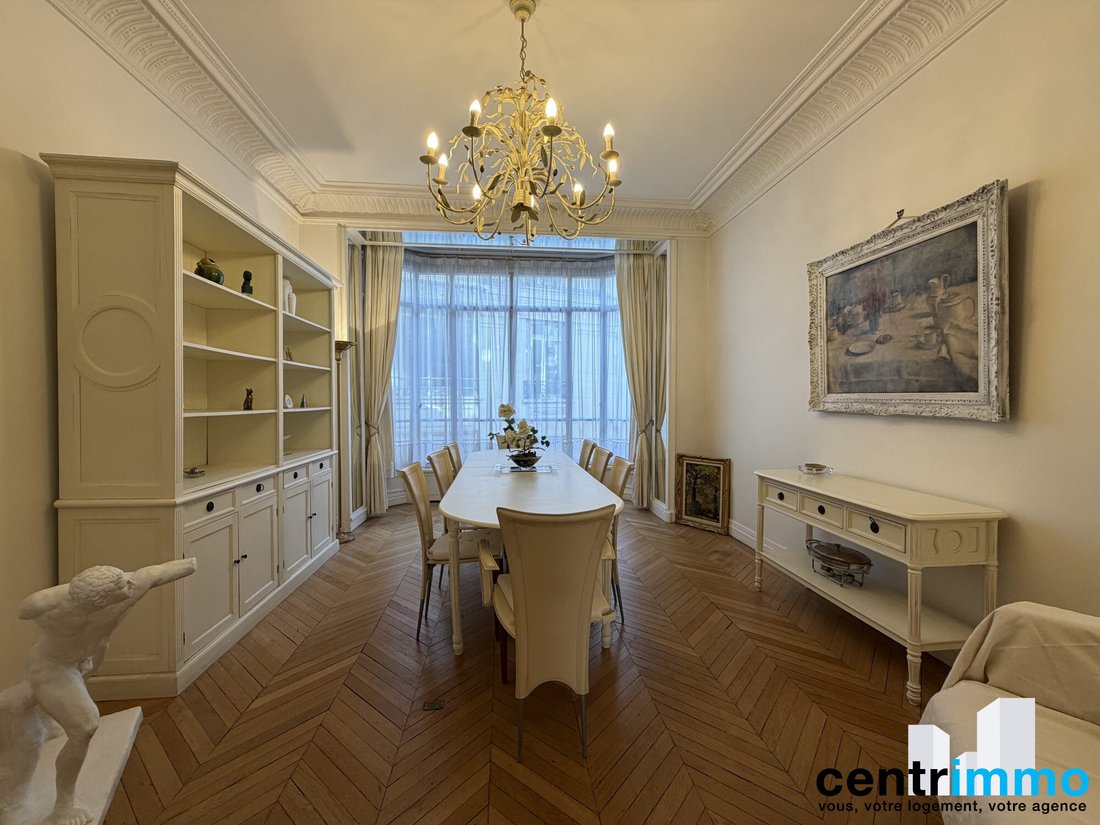 Appartamento a Elysées-Madeleine, Paris 8e Arrondissement, Parigi 2 - 19026757