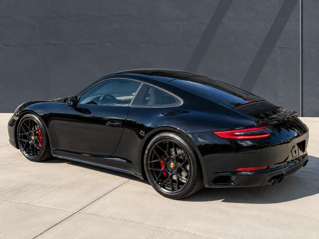 Coupe in Hollywood, FL, United States 5 - 19106025