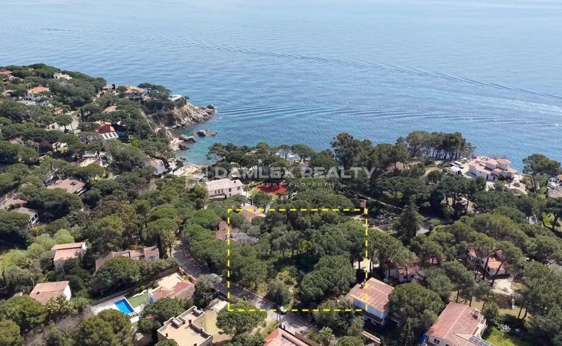 Land in Lloret de Mar, Catalonia, Spain 3 - 19133125