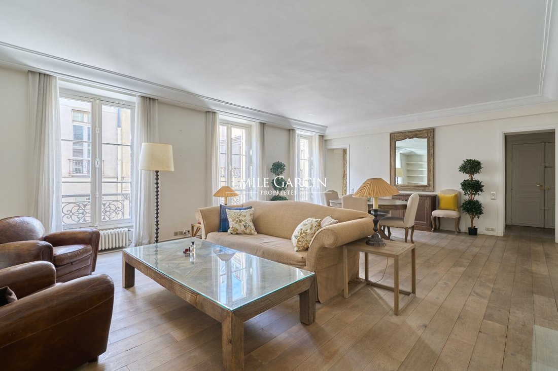 Apartment in Odéon, Paris 6e Arrondissement, Paris 3 - 19127024