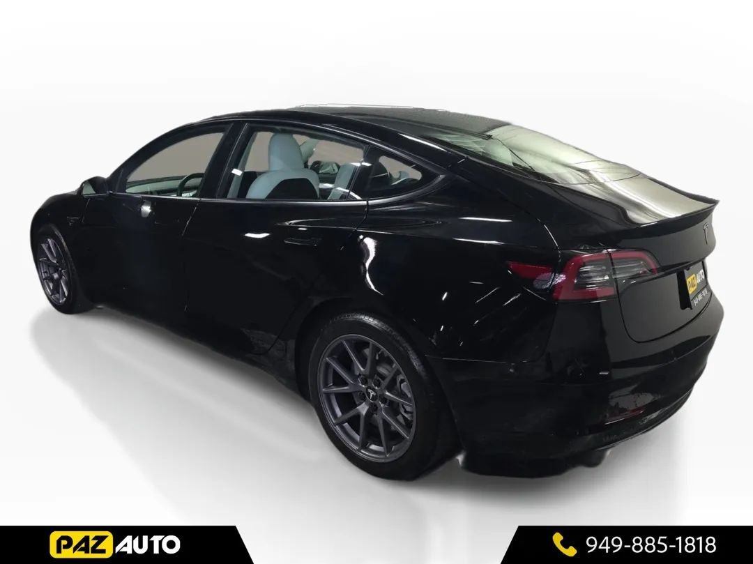 Sedan in Laguna Hills, CA, United States 3 - 19134067