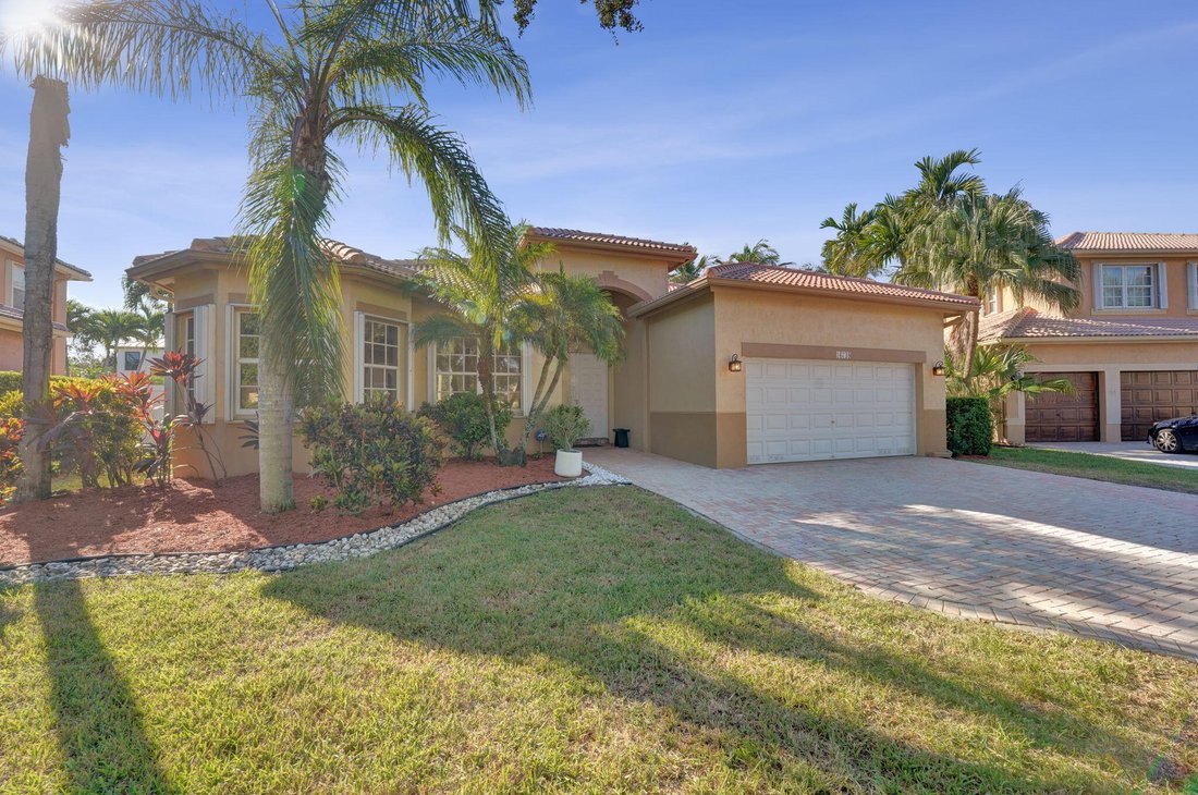 Maison à Pembroke Pines, Floride, États-Unis 1 - 19128341