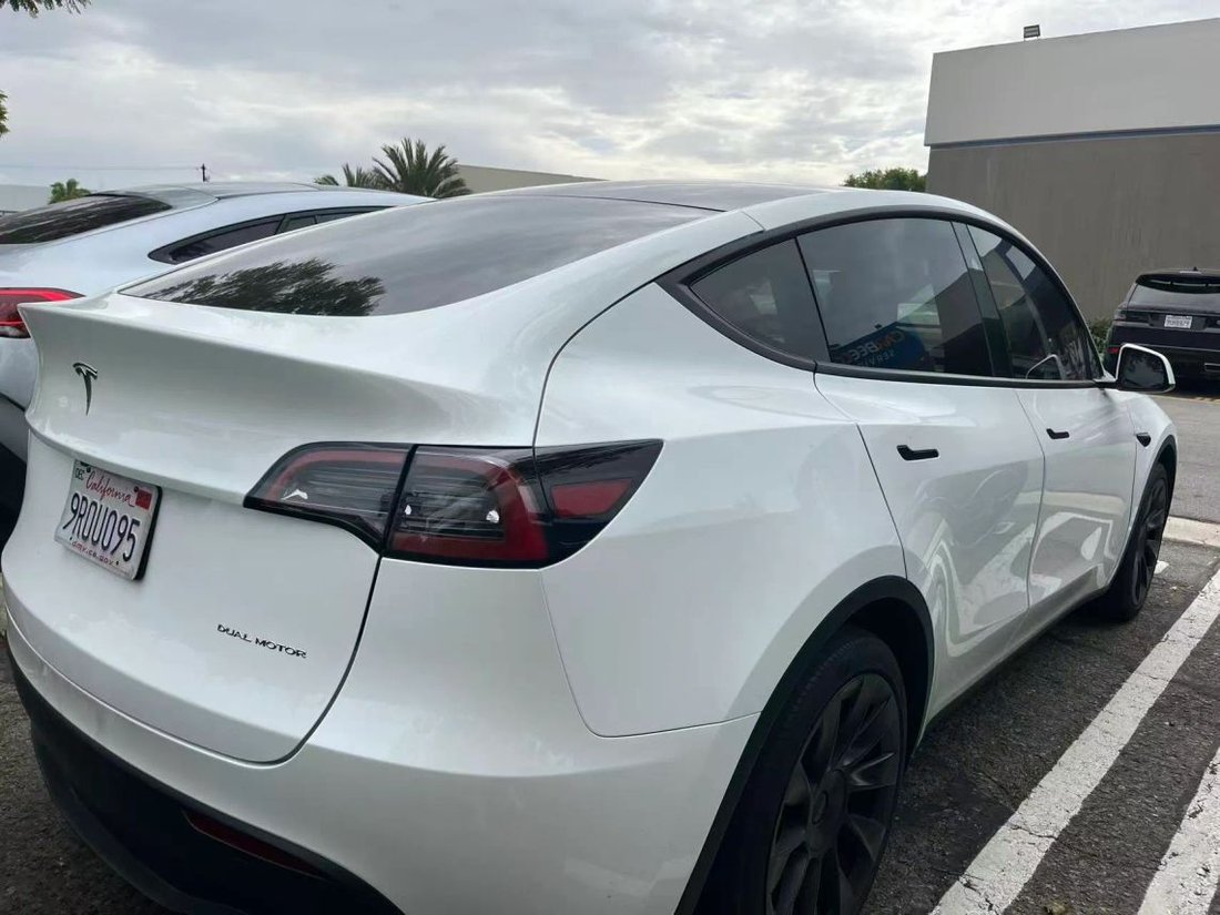 Suv in Costa Mesa, CA, United States 2 - 19132711