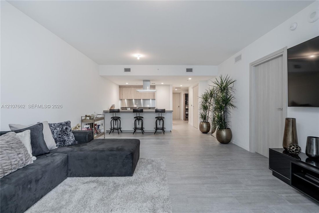 Condo in Miami, Florida, United States 3 - 19132376
