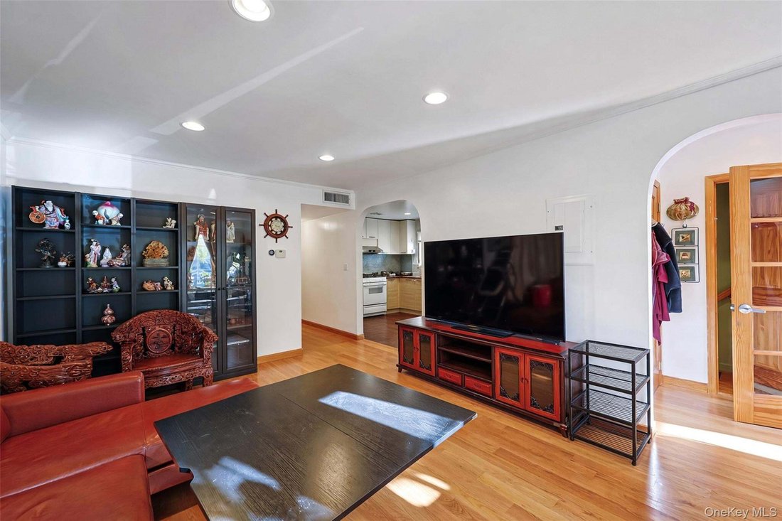 House in New York, New York, United States 5 - 19132013