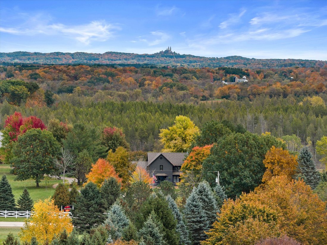 House in Ashippun, Wisconsin, United States 4 - 19131259