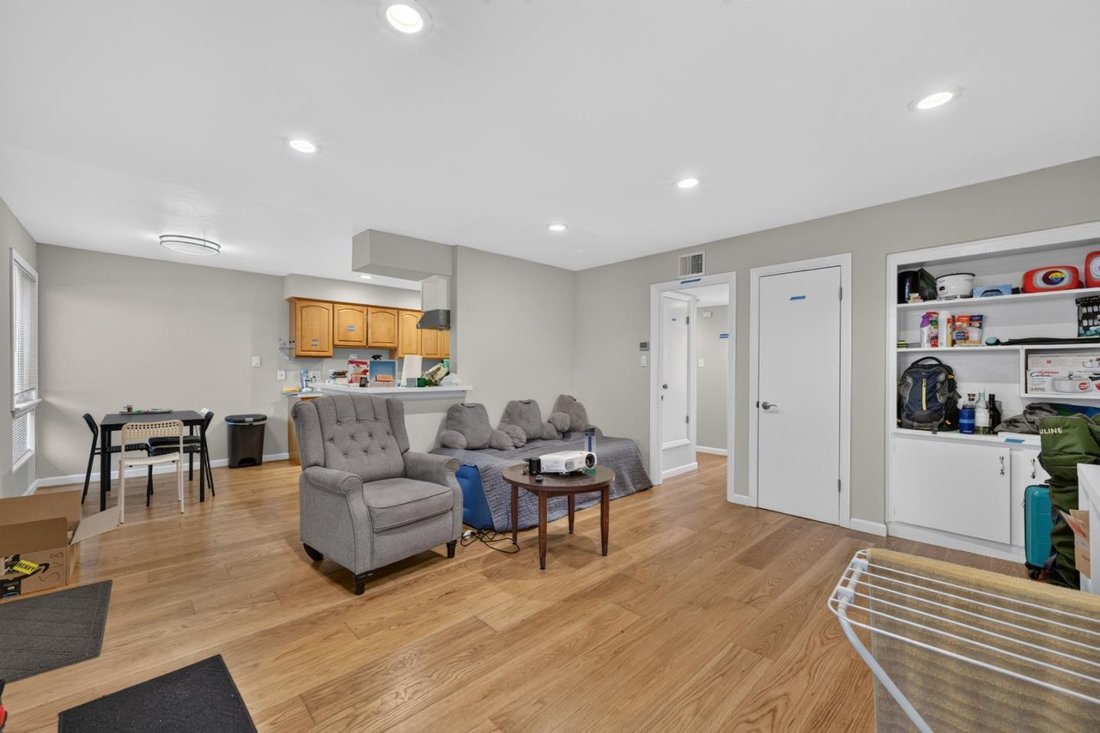 Condo in San Mateo, California, United States 5 - 19129435