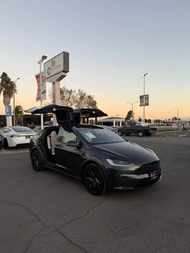 Suv in Costa Mesa, CA, United States 5 - 19127145