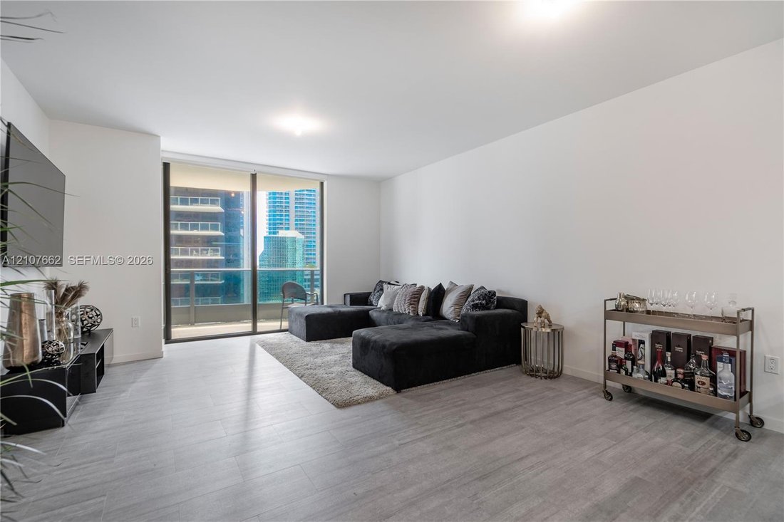 Condo in Miami, Florida, United States 4 - 19132376