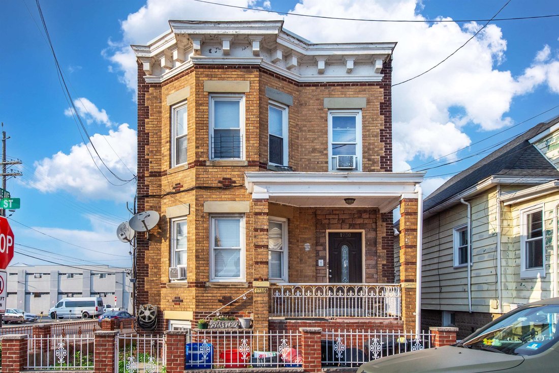 Casa a North Bergen, New Jersey, Stati Uniti 1 - 19120680