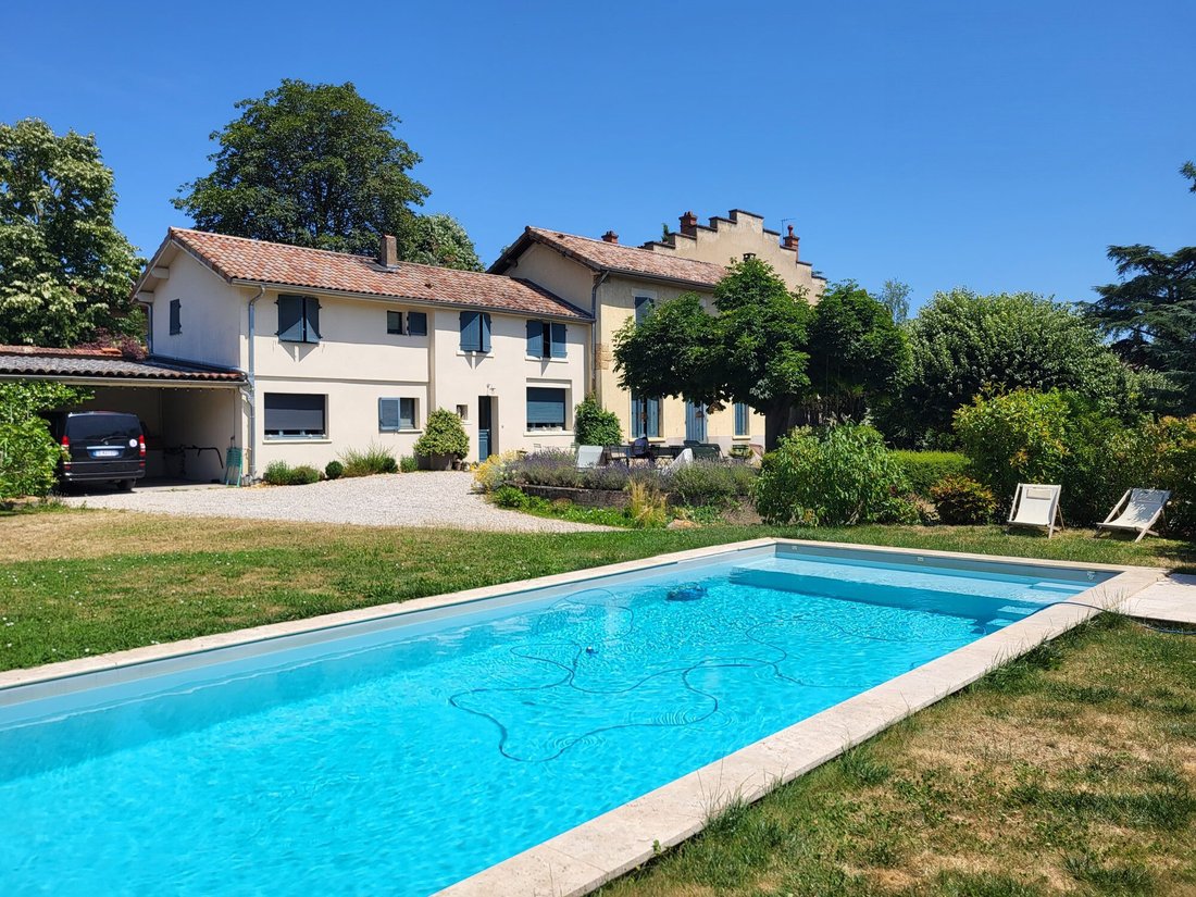 Casa de Campo en Champagne-au-Mont-d'Or, Auvernia-Ródano-Alpes, Francia 1 - 19130055