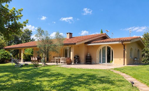 Villa in Casciana Terme Lari, Tuscany, Italy 1