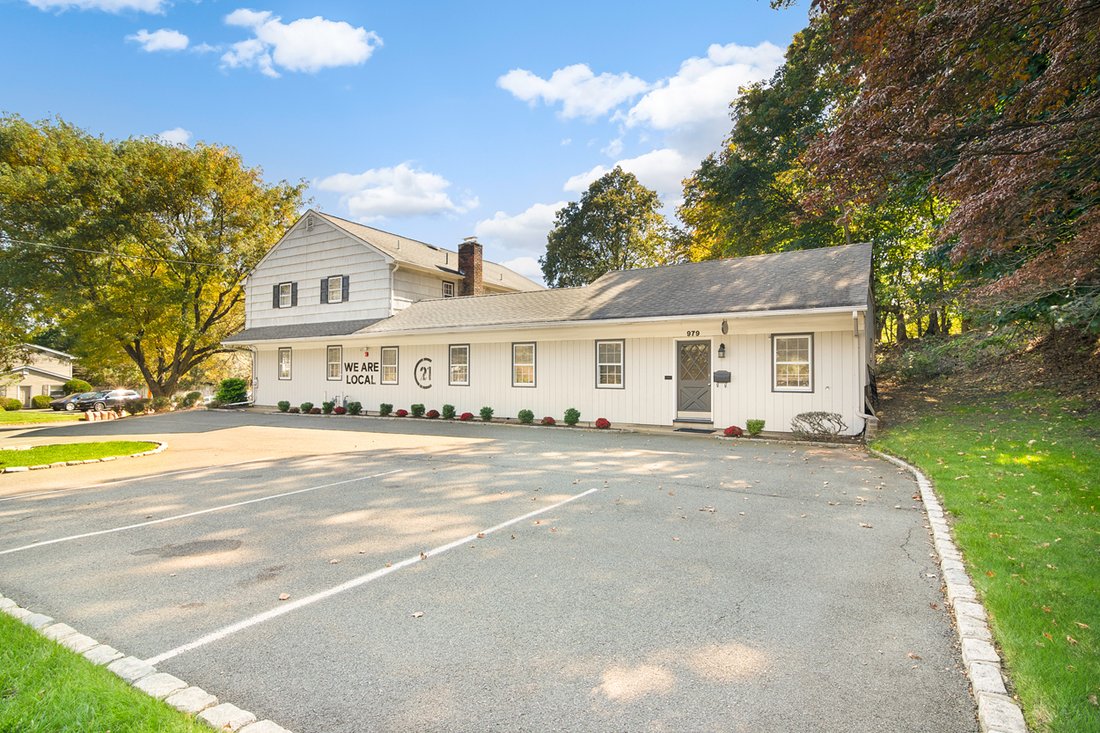 House in Mountain Lakes, New Jersey, United States 2 - 19121024
