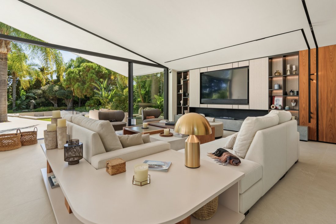 Villa in Elviria-Cabopino, Marbella, Spanien 2 - 19128899