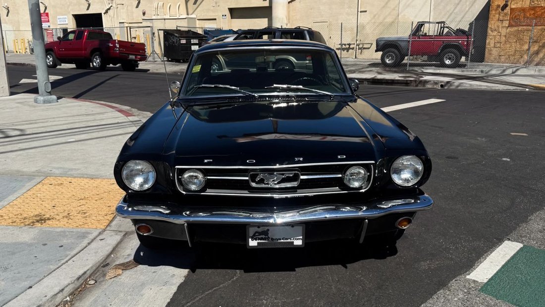 Coupe in Los Angeles, CA, United States 3 - 19134063
