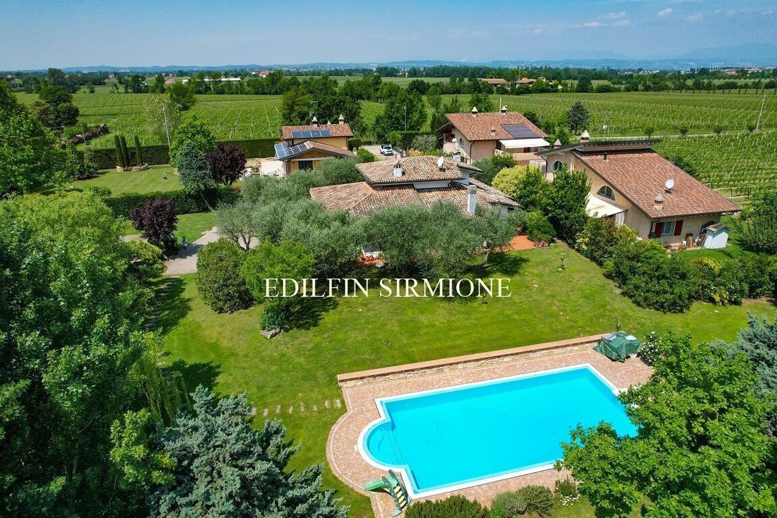 Villa en Colombare, Sirmione, Lombardía 1 - 16832657