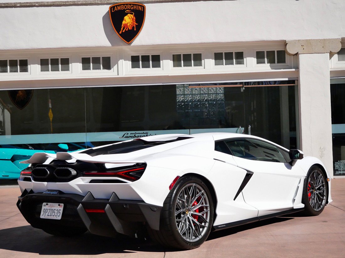 Coupe in Beverly Hills, CA, United States 3 - 19129234