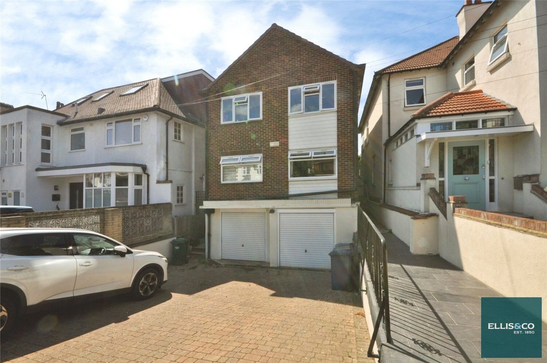 House in Finchley, Barnet, England 5 - 19122260
