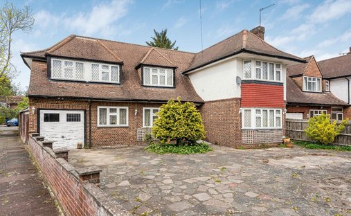 House in Edgware, Barnet, England 1