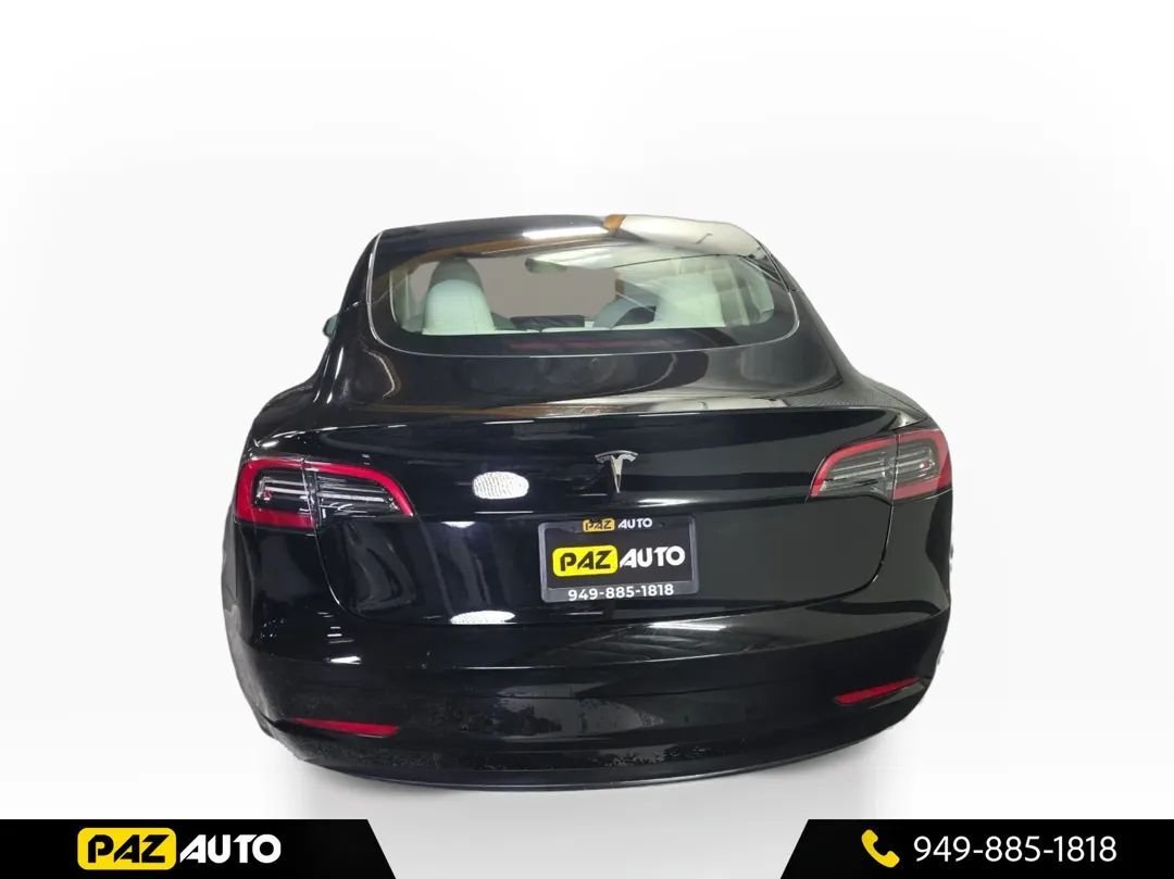 Sedan in Laguna Hills, CA, United States 4 - 19134067