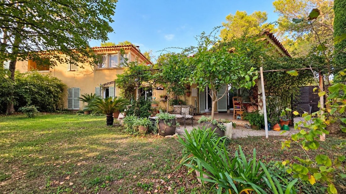 Villa a Lambesc, Provenza-Alpi-Costa Azzurra, Francia 1 - 19122509