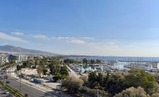 Land in South Athens, Attika, Griechenland 1